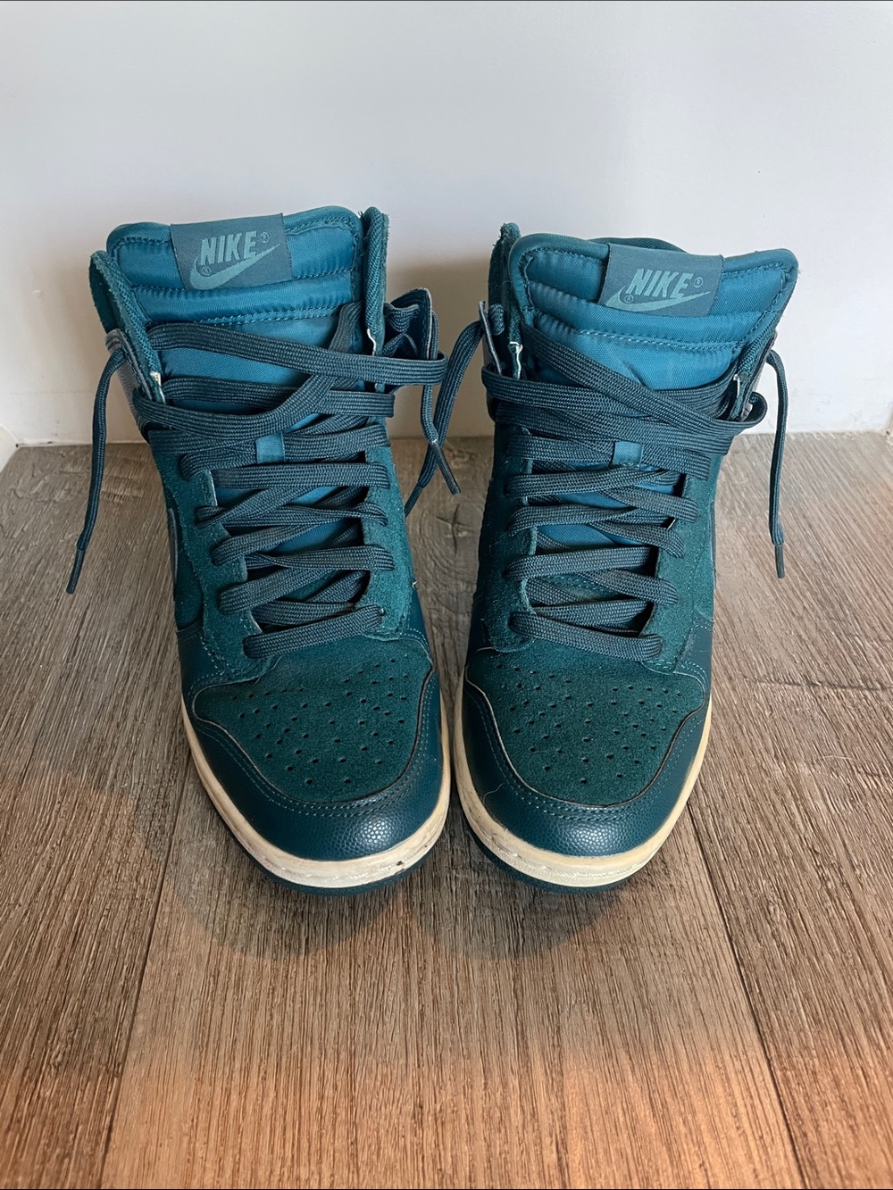 Nike Women’s Dunk Sky High Wedge Teal High-Top Sneakers - Picture 2 of 7